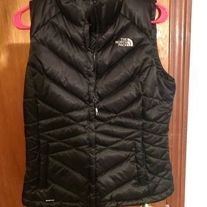 North Face Women’s Black Puffer Vest - Size S
